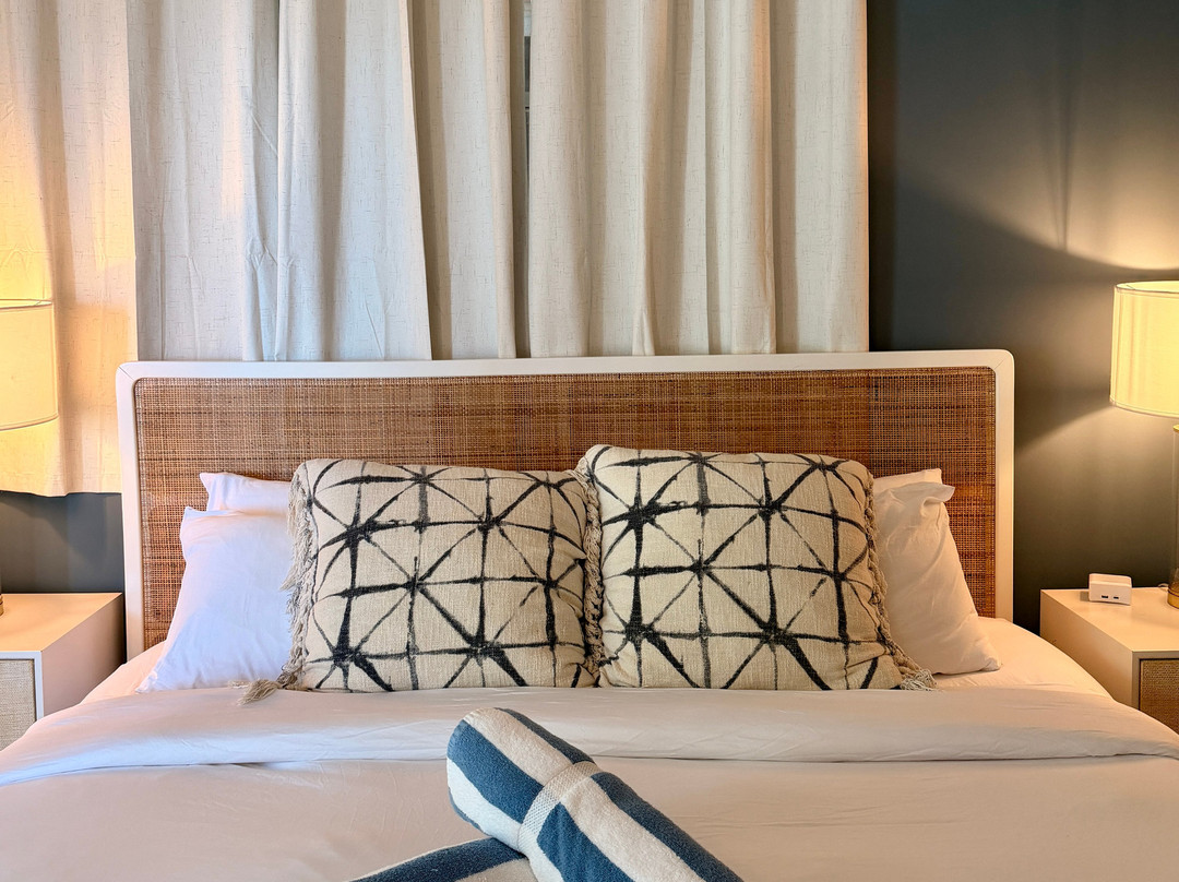 Tres Sirenas Beach Inn主图