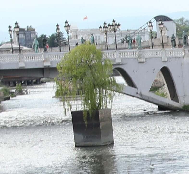 Statue Divers-斯科普里必去景点