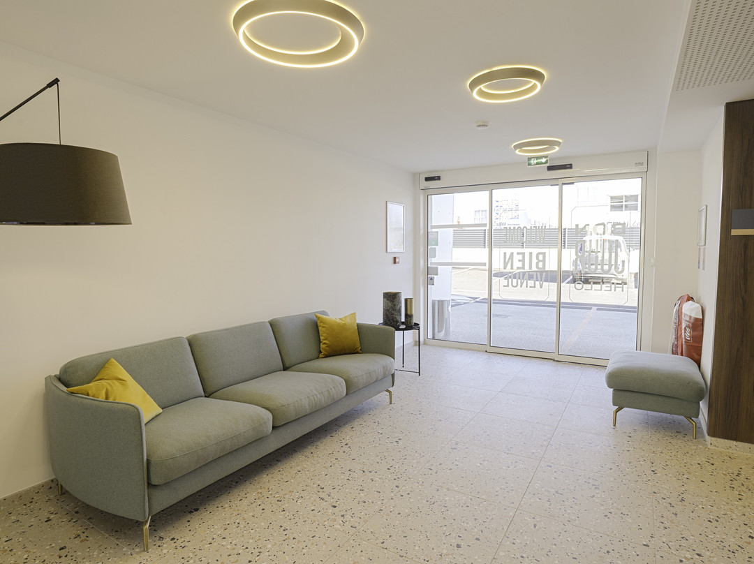 基里亚德蒙佩里尔苏德拉特酒店主图