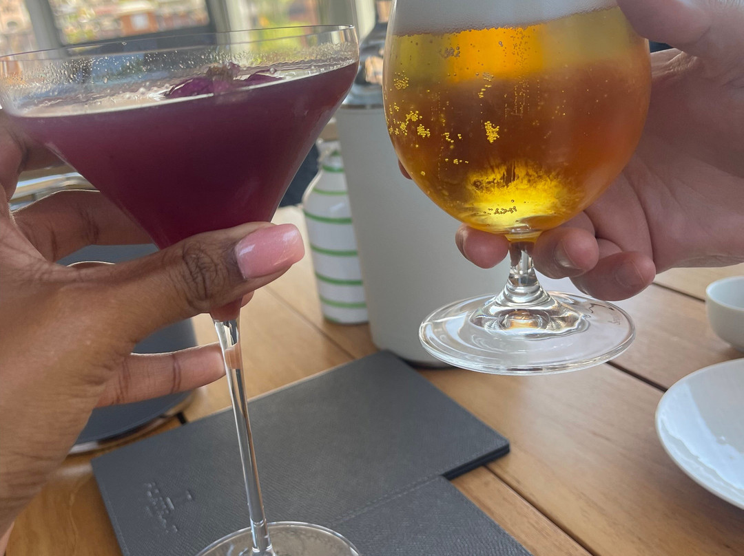 罗马人像酒店主图