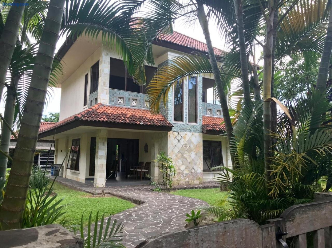Secret Garden Villa