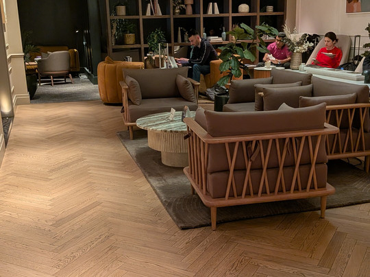 No1 Lounge at Heathrow Terminal 2-豪恩斯洛必去景点