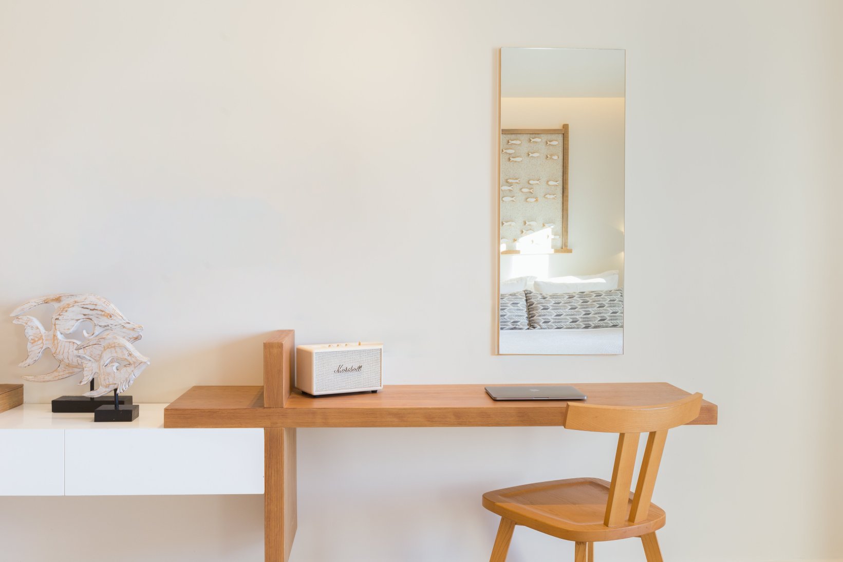 18 葡萄酒店-客卧