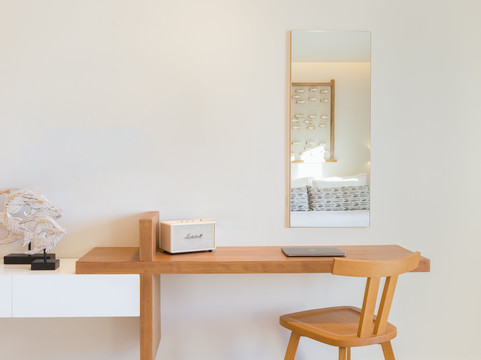 18 葡萄酒店主图