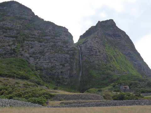 Cascata do Poço do Bacalhau-Faja Grande必去景点