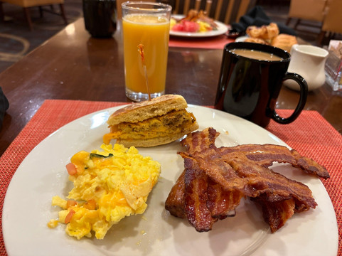 喜来登阿古拉山酒店主图