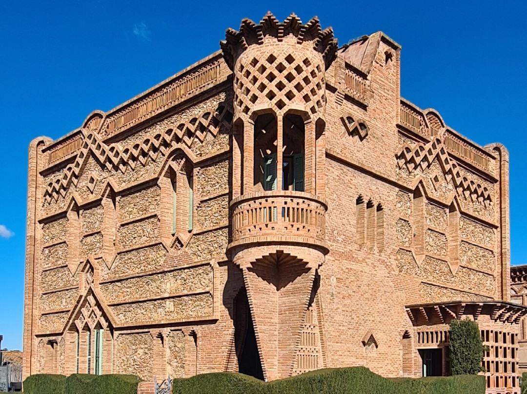 Colonia Güell-圣科洛马德塞尔韦略必去景点
