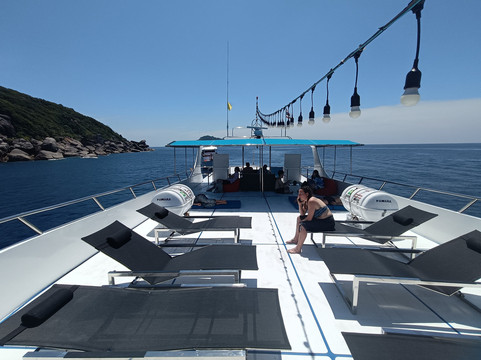 西海岸潜水员-查龙必去景点