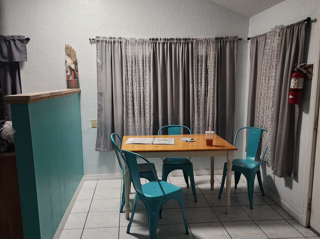 自然海岸的客栈和小屋主图