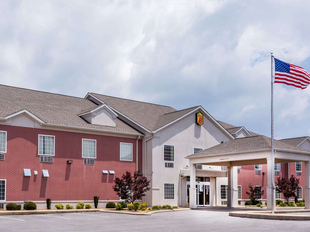 恩斯维尔速8酒店