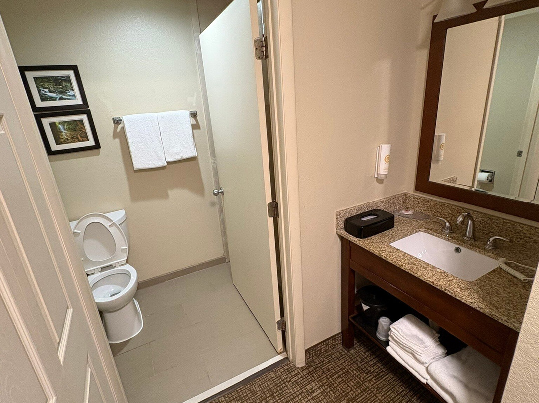 费耶特维尔I-95舒适酒店主图