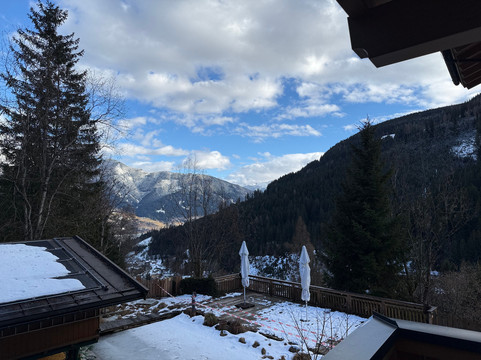 达克瑟花园酒店主图