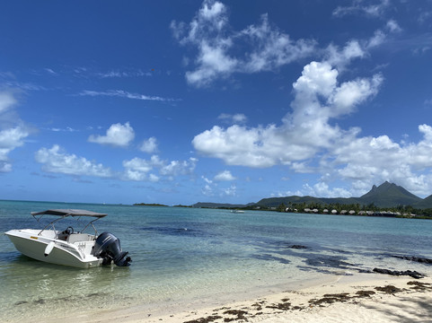 La Criee Ltee boat tours-蓝湾必去景点