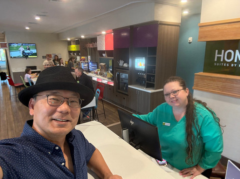 雷德兰兹希尔顿惠庭酒店主图