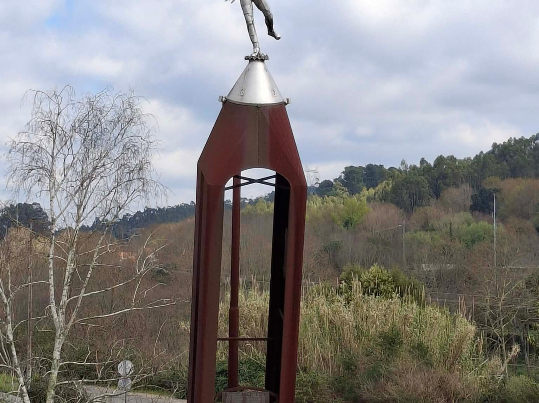 Estátua de São Miguel Arcanjo