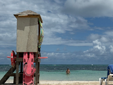 Blue Waters Beach Club-法尔茅斯必去景点