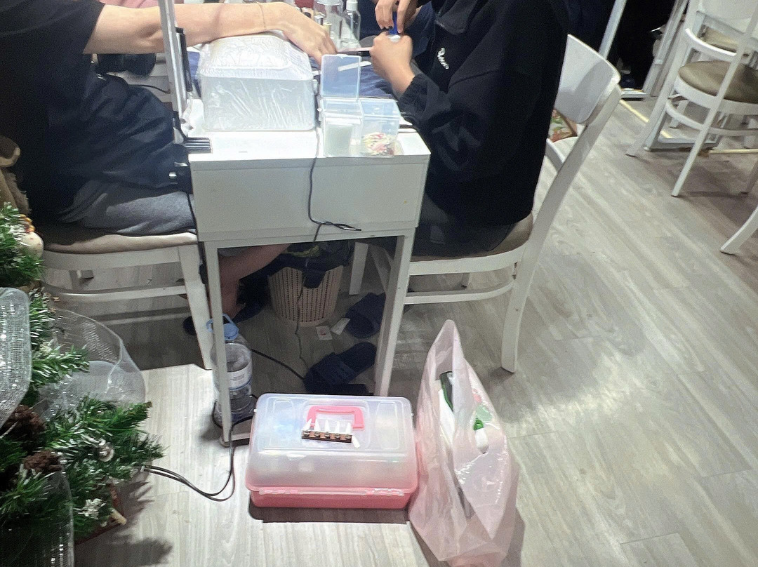 Diory NailsLab-Cau Giay必去景点