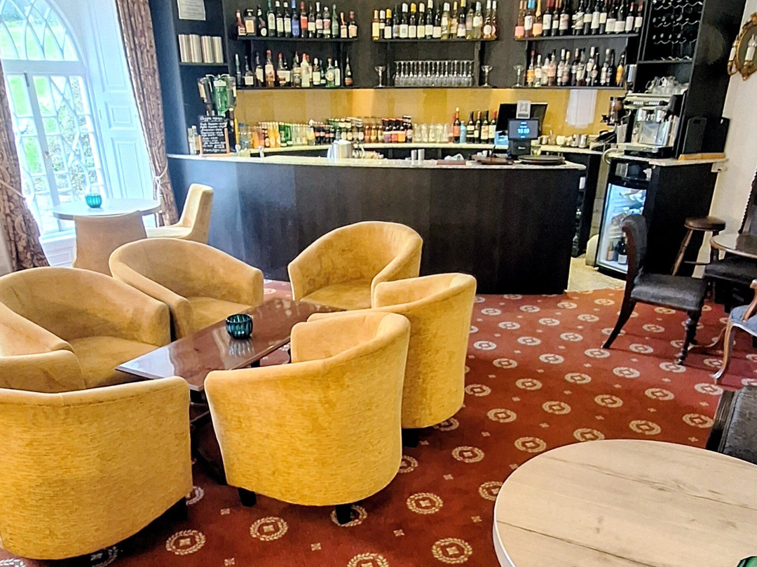 皇家格伦酒店主图