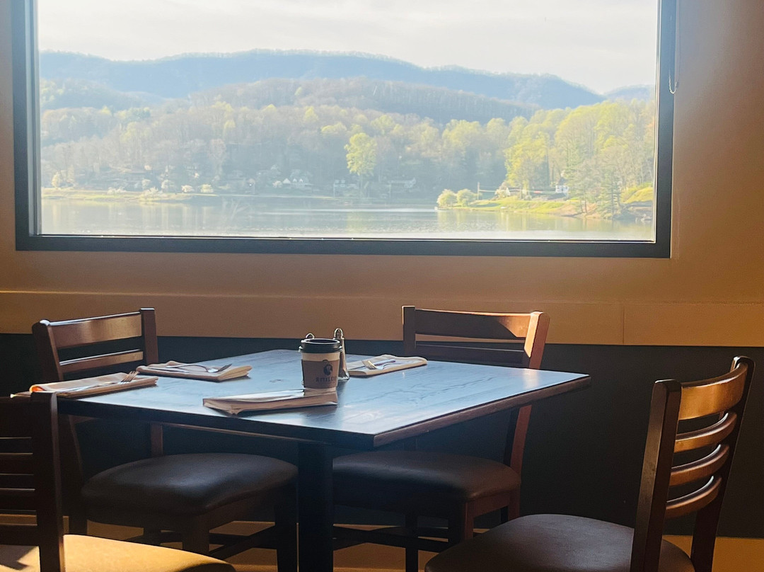 The Terrace at Lake Junaluska主图