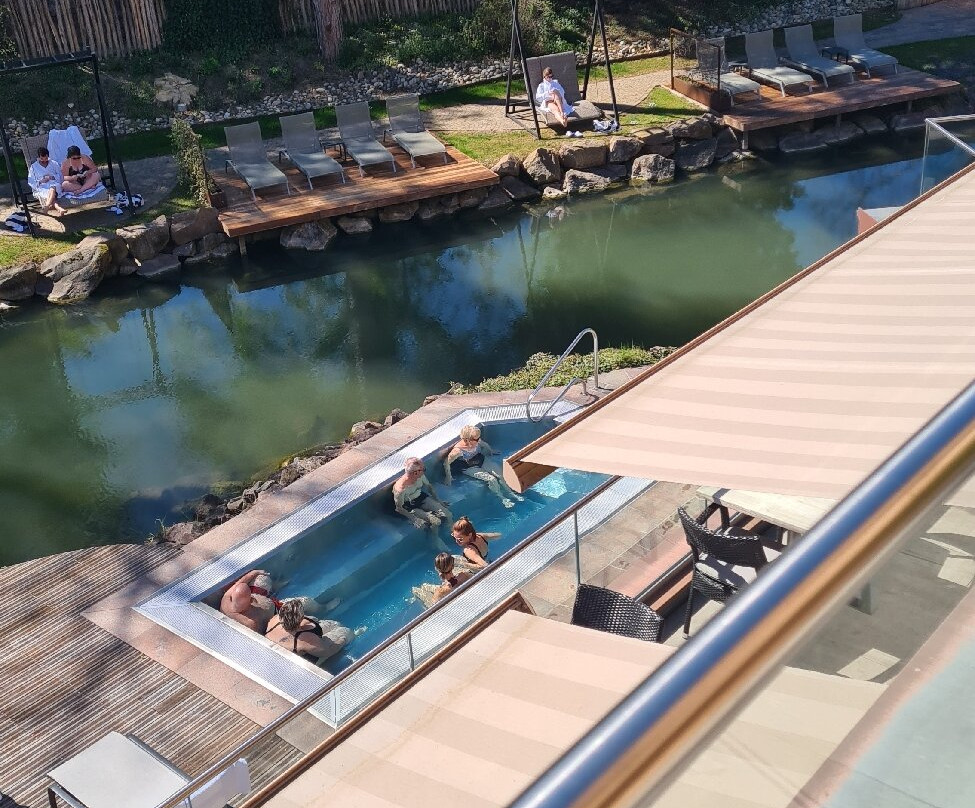 多梅因都莫林Spa餐厅酒店主图