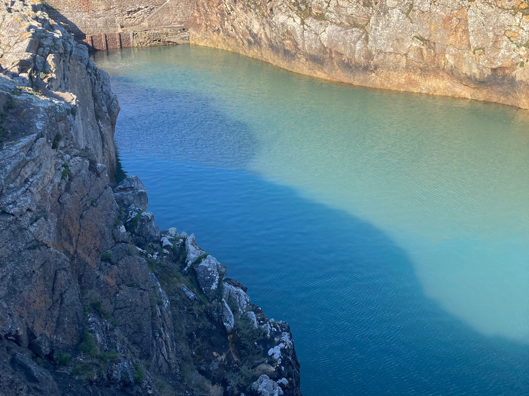 Menhir de Beg Er Goh Lannec-基伯龙必去景点