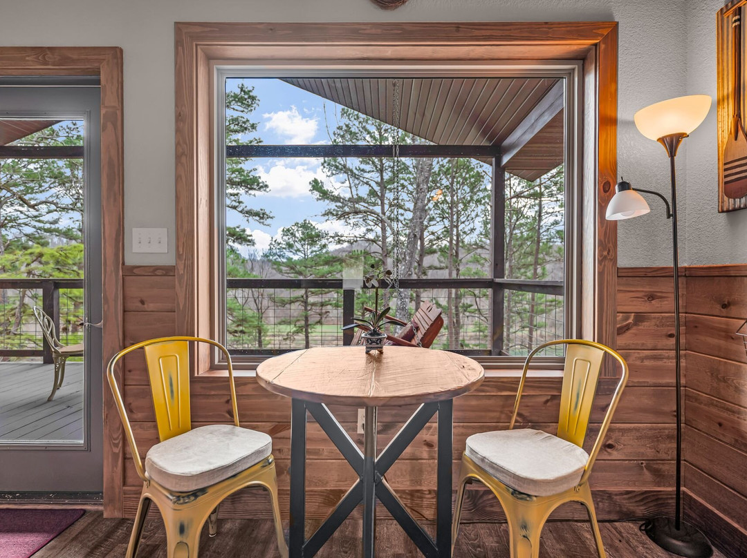 Tree House Cabins at River of Life Farm主图