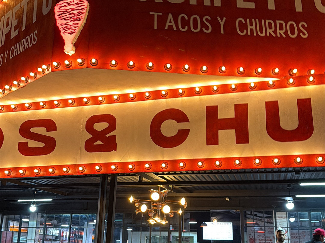 Trompetto Tacos y Churros