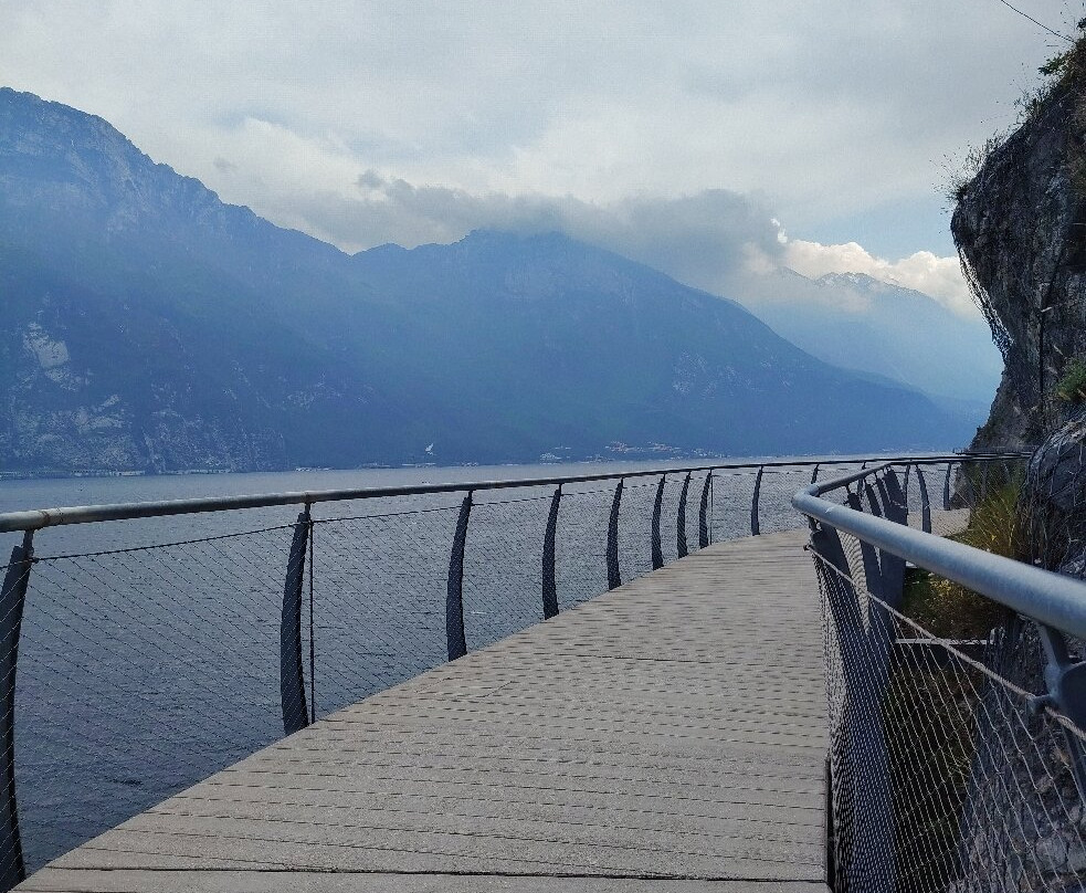 Ciclopista del Garda-利莫内必去景点