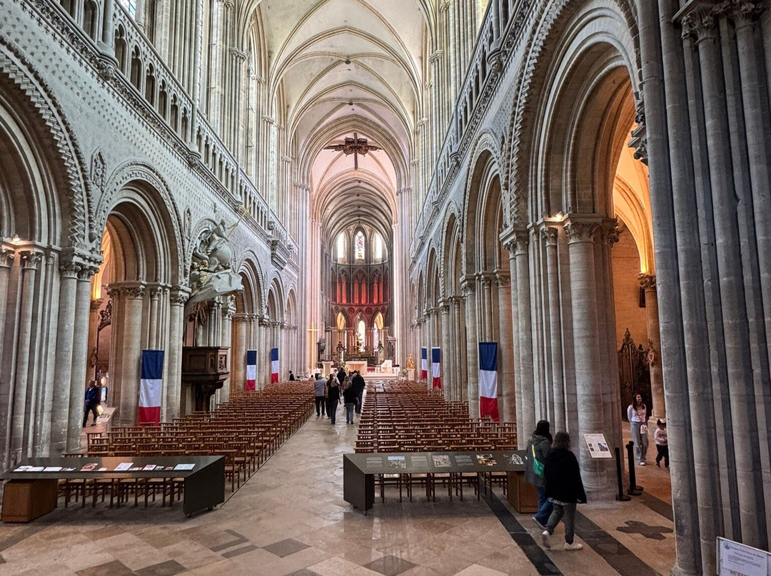 Cathedrale Notre-Dame-巴约必去景点