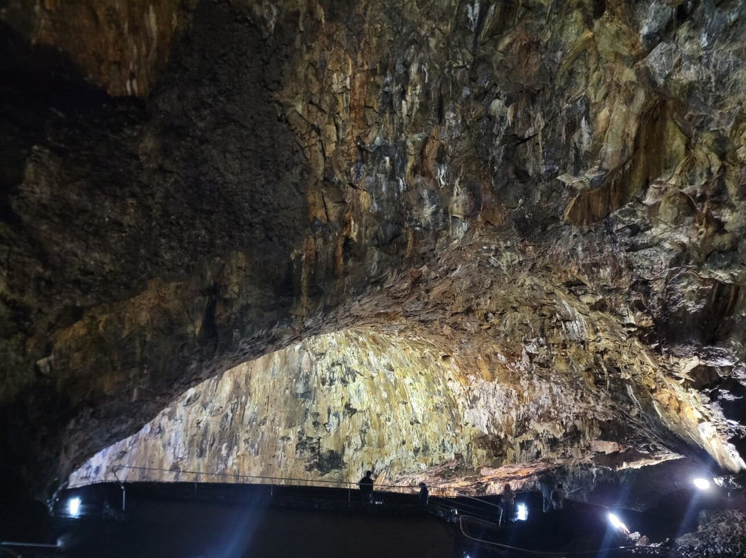 Algar do Carvao-Porto Judeu必去景点