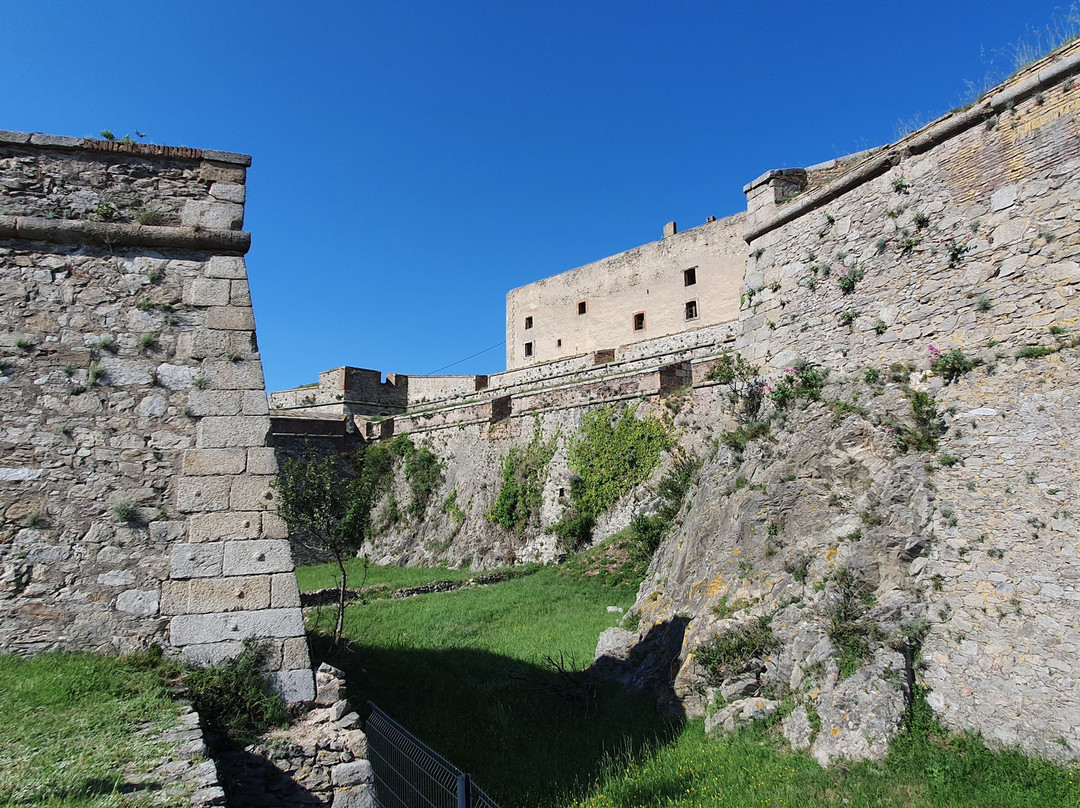 Fort de Bellegarde-Le Perthus必去景点
