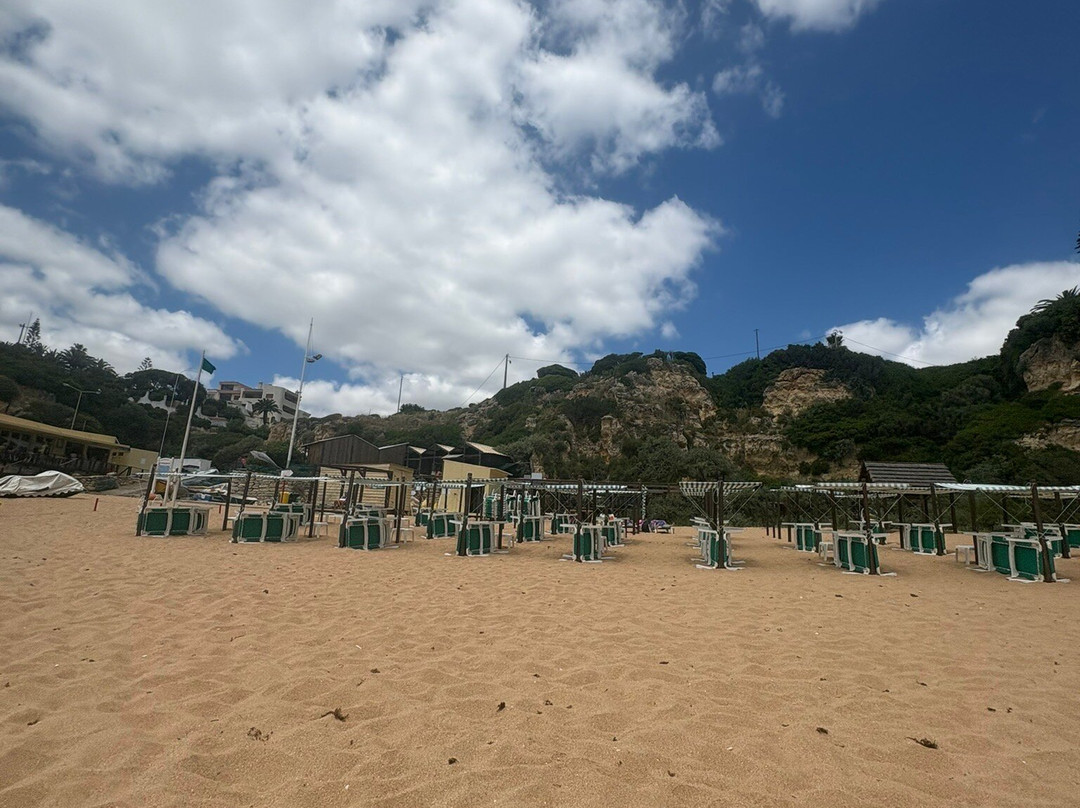 Praia da Senhora da Rocha-Porches必去景点