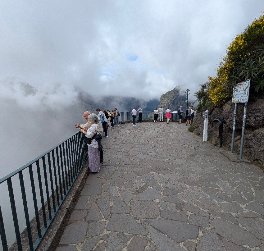 Miradouro Eira do Serrado-Camara De Lobos必去景点
