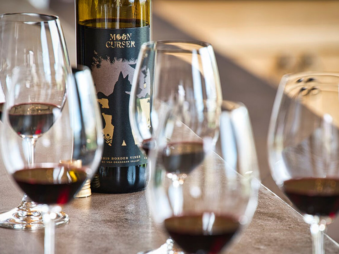 Moon Curser Vineyards-奥索尤斯必去景点