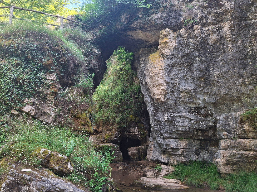 Casa delle Grotte di Ara-Grignasco必去景点