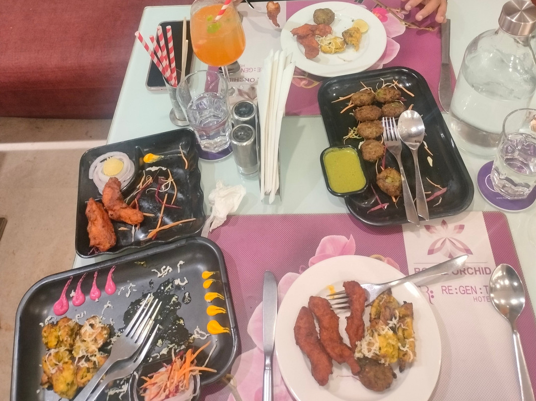 雷根塔中央异域风情大酒店主图