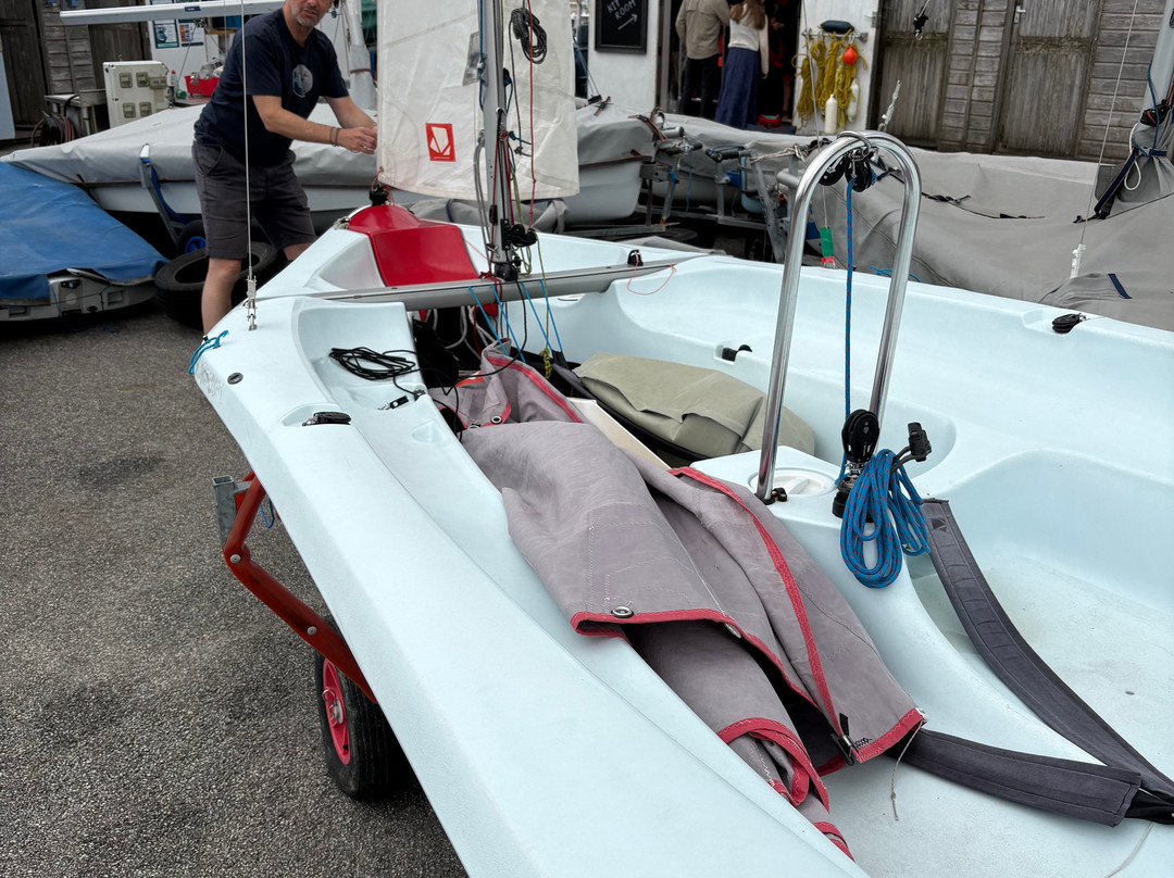 Mylor Sailing and Powerboat School-法尔茅斯必去景点