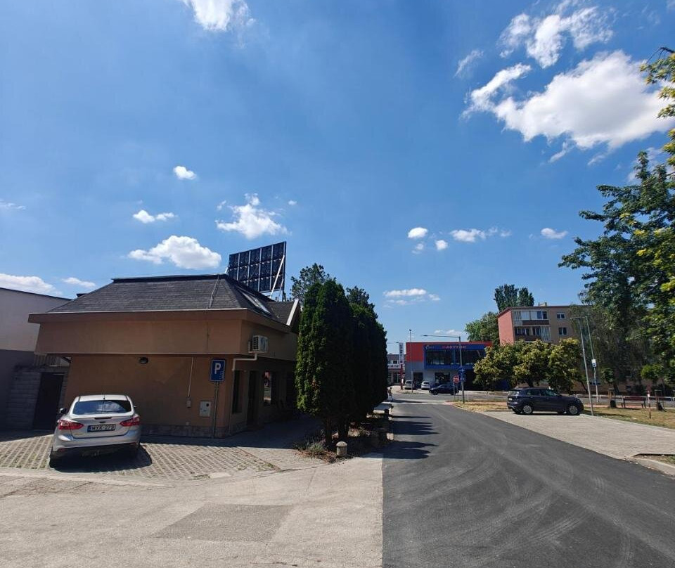 Parrot District Apartments