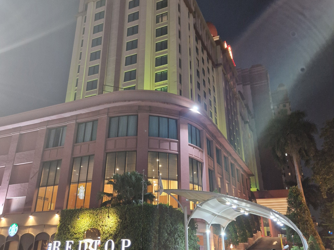 雷德托普酒店主图
