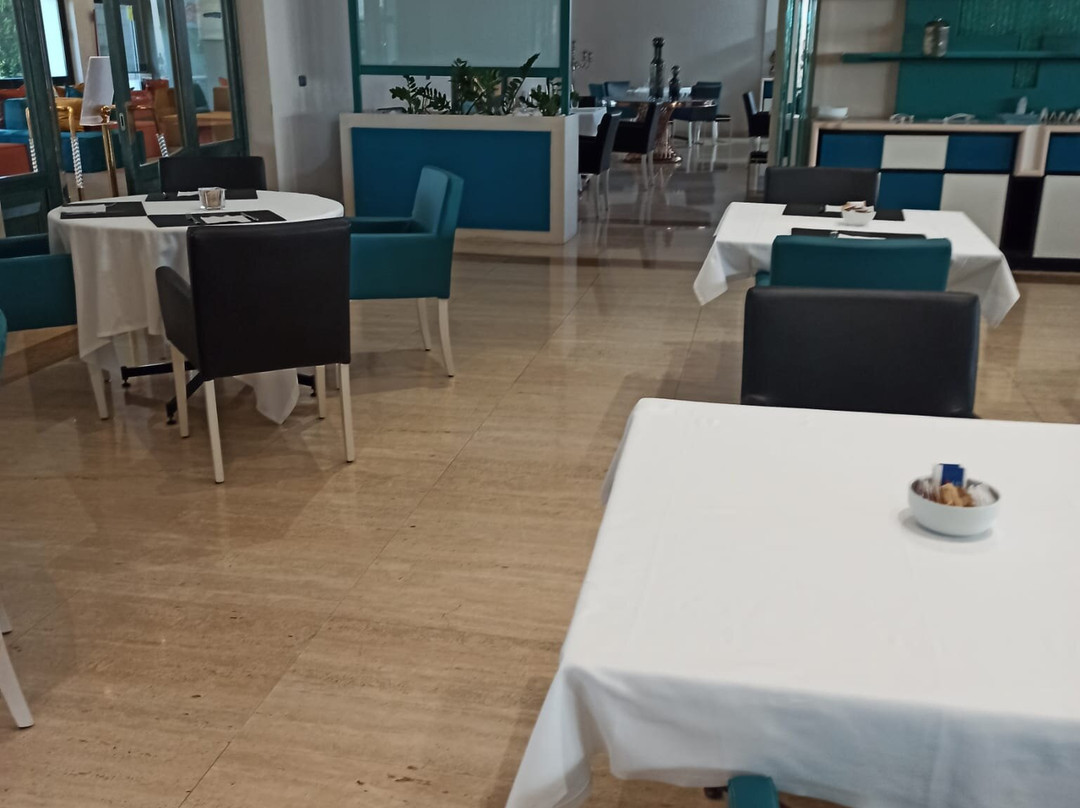 索尔斯温泉酒店主图