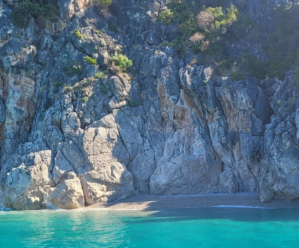 Himara Beach Hopping Tours-Himare必去景点