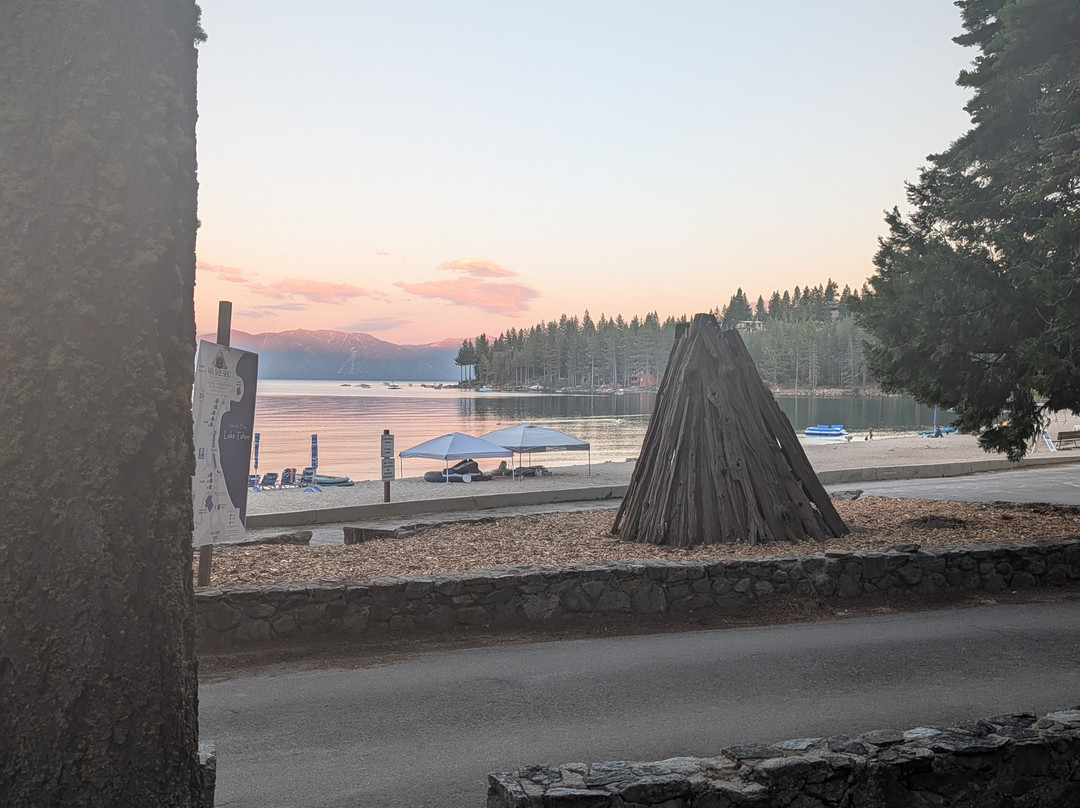 Meeks Bay Resort主图