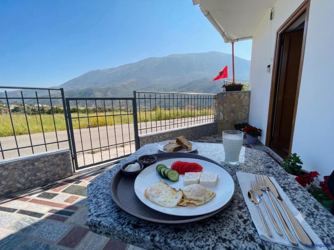 PANORAMIC VIEW Xhanari Guesthouse Tepelene