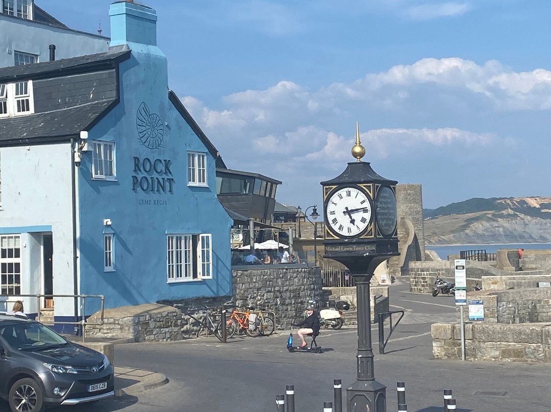 Lyme Regis Beach-莱姆里杰斯必去景点