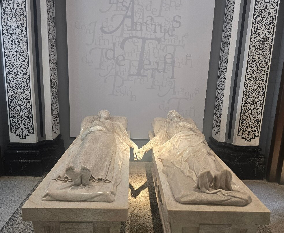 Mausoleo de los Amantes de Teruel-特鲁埃尔必去景点