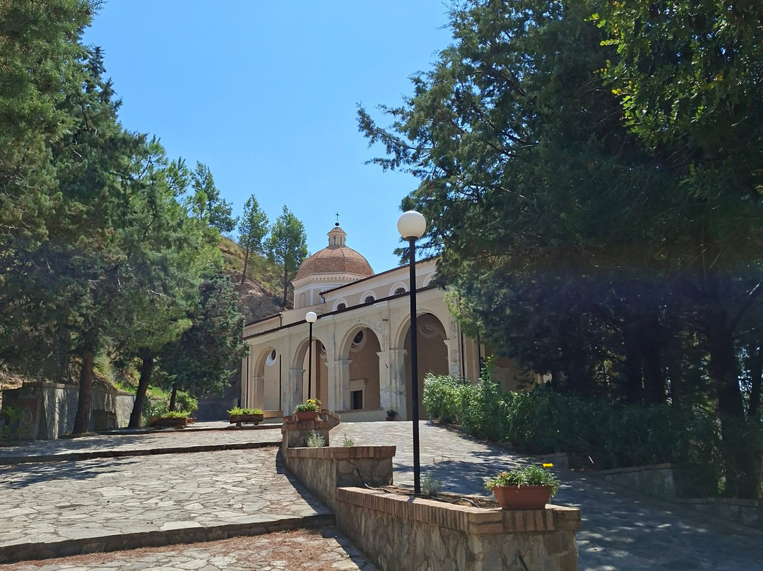 Santuario Madonna della Catena-Cassano allo Ionio必去景点