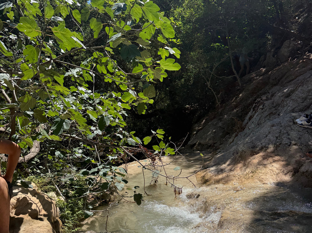 Neda Waterfalls-Stomio必去景点