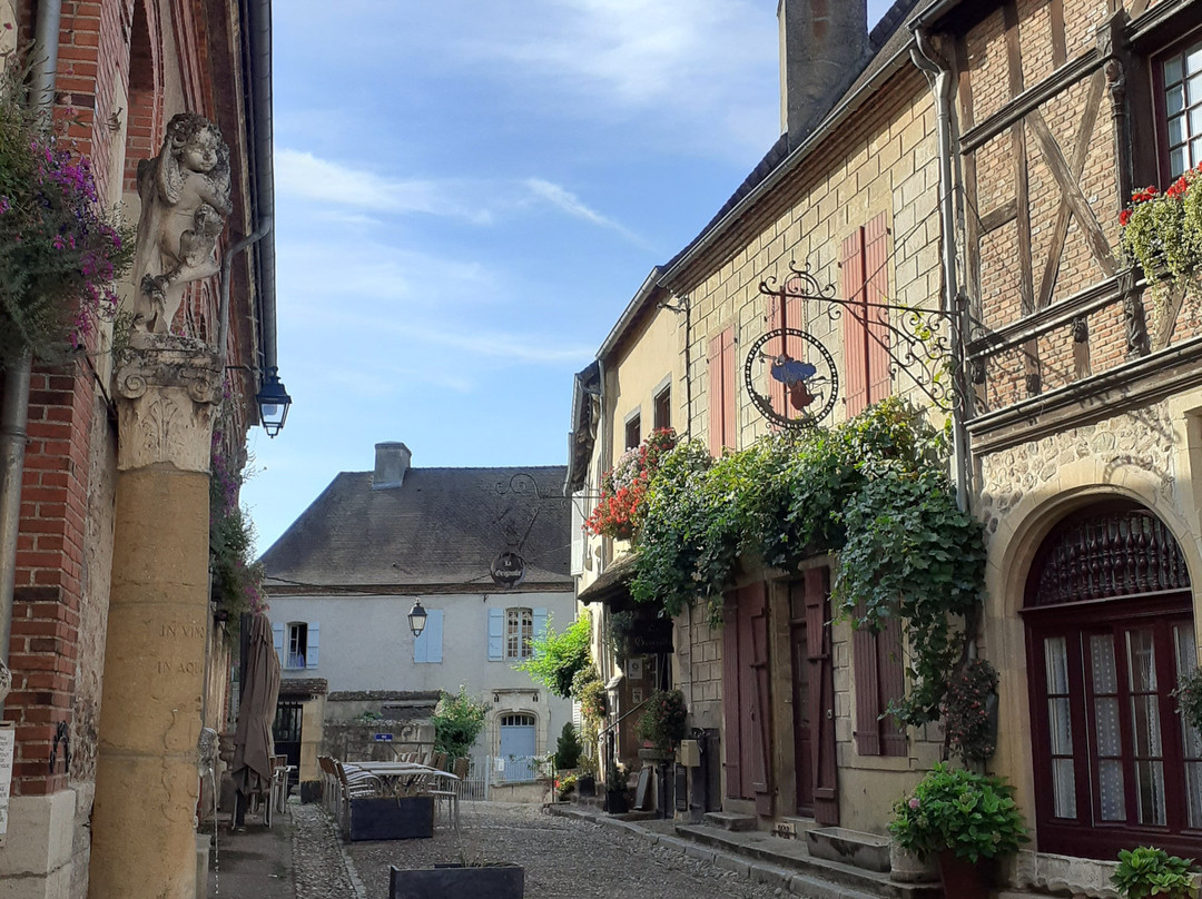 Office de Tourisme et du Thermalisme de Bourbon-Lancy-Bourbon-Lancy必去景点