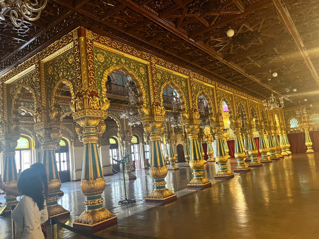 Cholan Tours