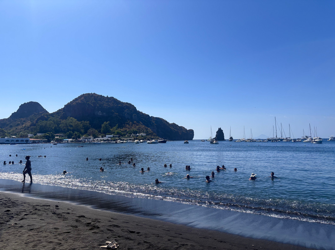 Spiaggia Nera-Isola Vulcano必去景点